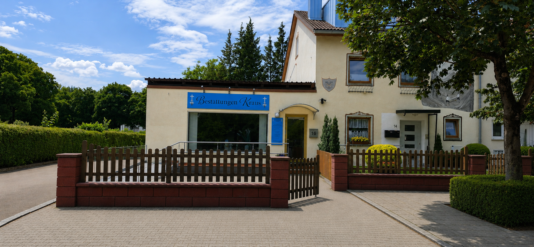 Außenansicht Büro Karlsfeld, Friedhofsweg 16, von Bestattungen Kraus